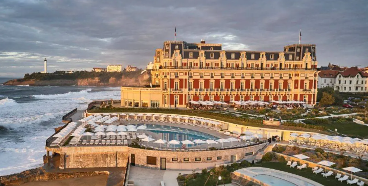 Hôtel du Palais Biarritz, palace impérial face à l'Atlantique