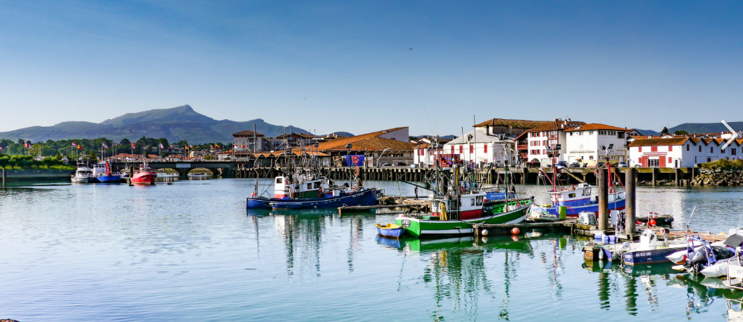 Port de Saint-Jean-de-Luz, port de pêche animé du Pays Basque